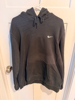 Nike Men’s Black Pullover Hoodie with White Swoosh